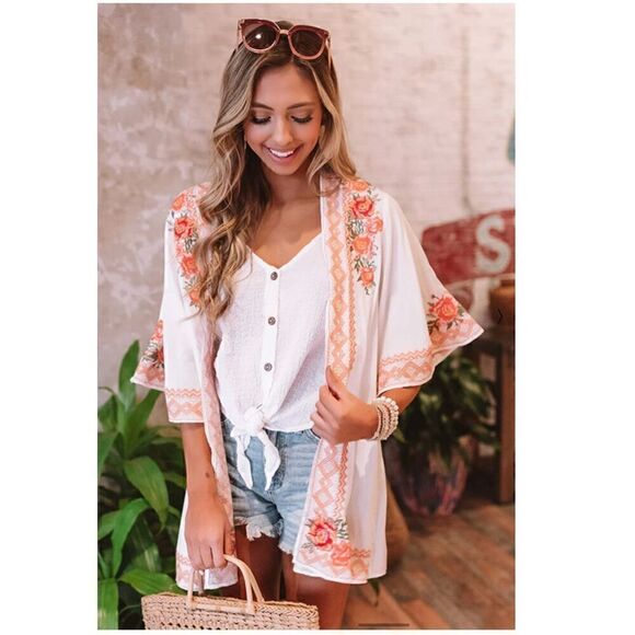 Savanna Jane Jetset To The Bahamas Floral Embroidered Kimono Overlay - Picture 1 of 16